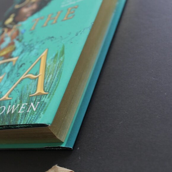 Skin of the Sea (Owlcrate Edition) - Picture 4 of 4